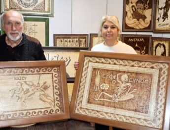 Gülbol Çiftinden Mozaiklere Yakma Resim Yorumu!